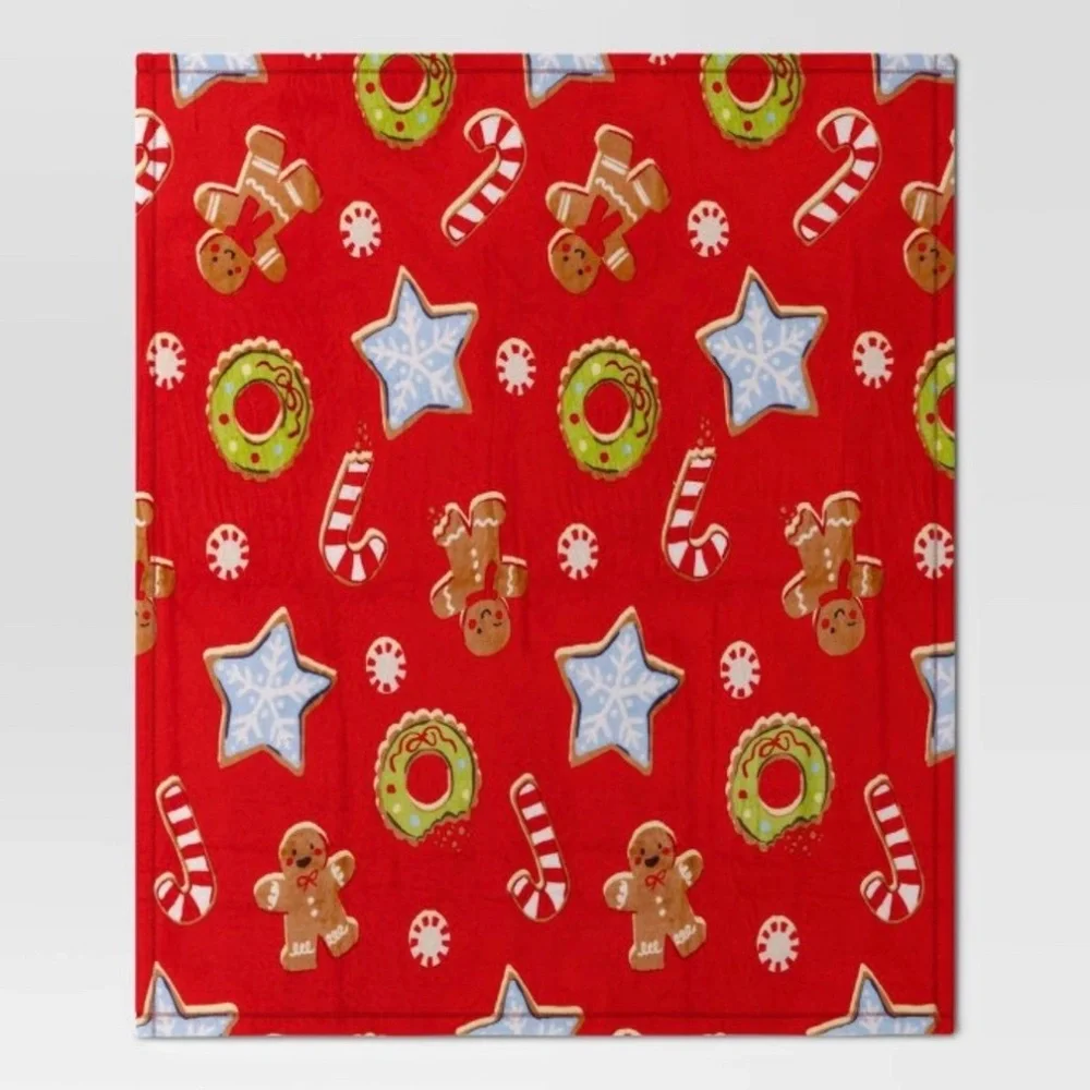Gingerbread Man Christmas Cookie Printed Plush Throw Blanket - Wondershop
